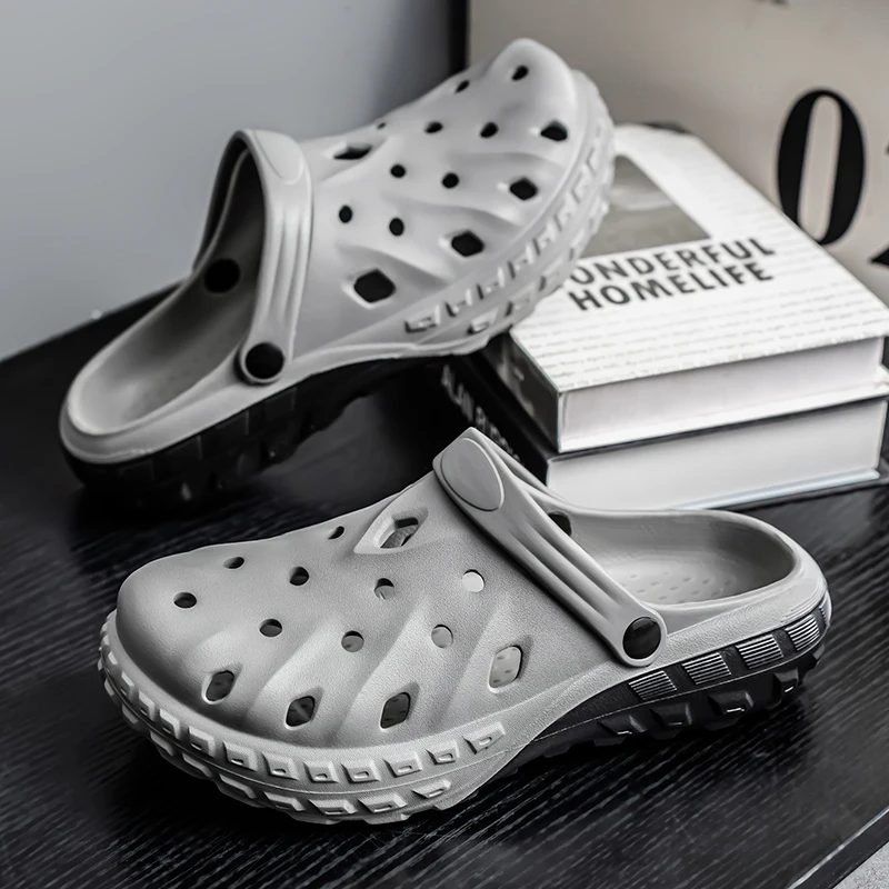 Tire-Soled Clogs for Men, Non-Slip, Thick-Soled, Wear-Resistant Outdoor Beach Slippers