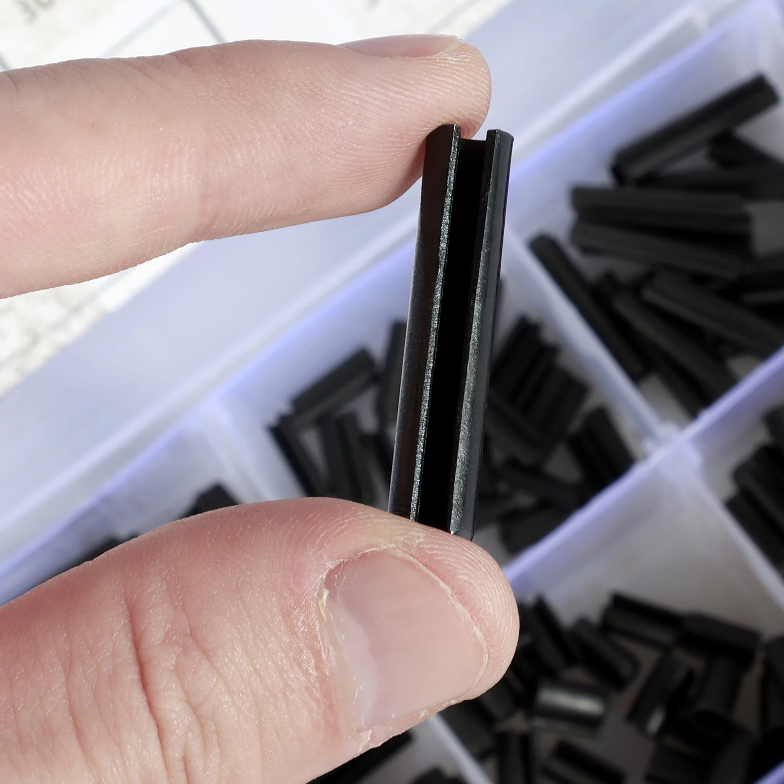 430Pcs Roll Pin Assortment Set Carbon Steel Slotted Spring Pin Kit Split Expansion Pin Fastener Metric M1.5/M2/M2.5/M3/M4/M5/M6