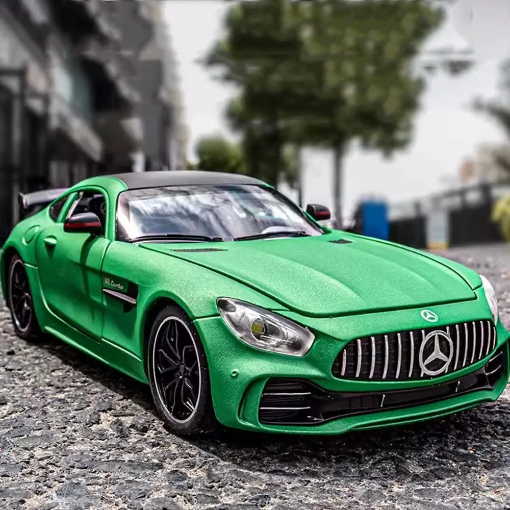 1:24 AMG GTR Car Model Toys Diecast Alloy Spray Sports Car 4 Doors Opened Sound Light Pull Back Rubber Tire Vehicle for Boy Gift