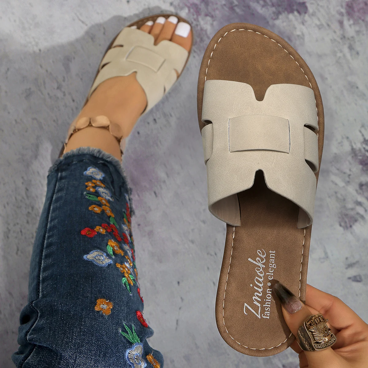 

Летние женские повседневные нескользящие шлепанцы, удобные уличные сандалии, элегантные модные дизайнерские туфли-слайды для женщин