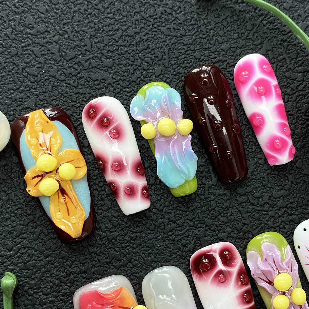 

10PCS Charm Luxurious Ballerina Coffin Hand Crafted Nails Art Exclusive Design UV Gel Carved Flower Artificial Fingernails Art