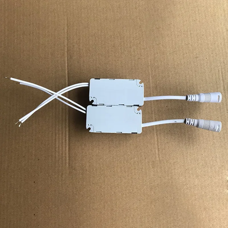 Adaptador de fuente de alimentación de transformador de iluminación para tira de lámparas LED, controlador de lámpara de Panel AC 185-265V, 8-18W/