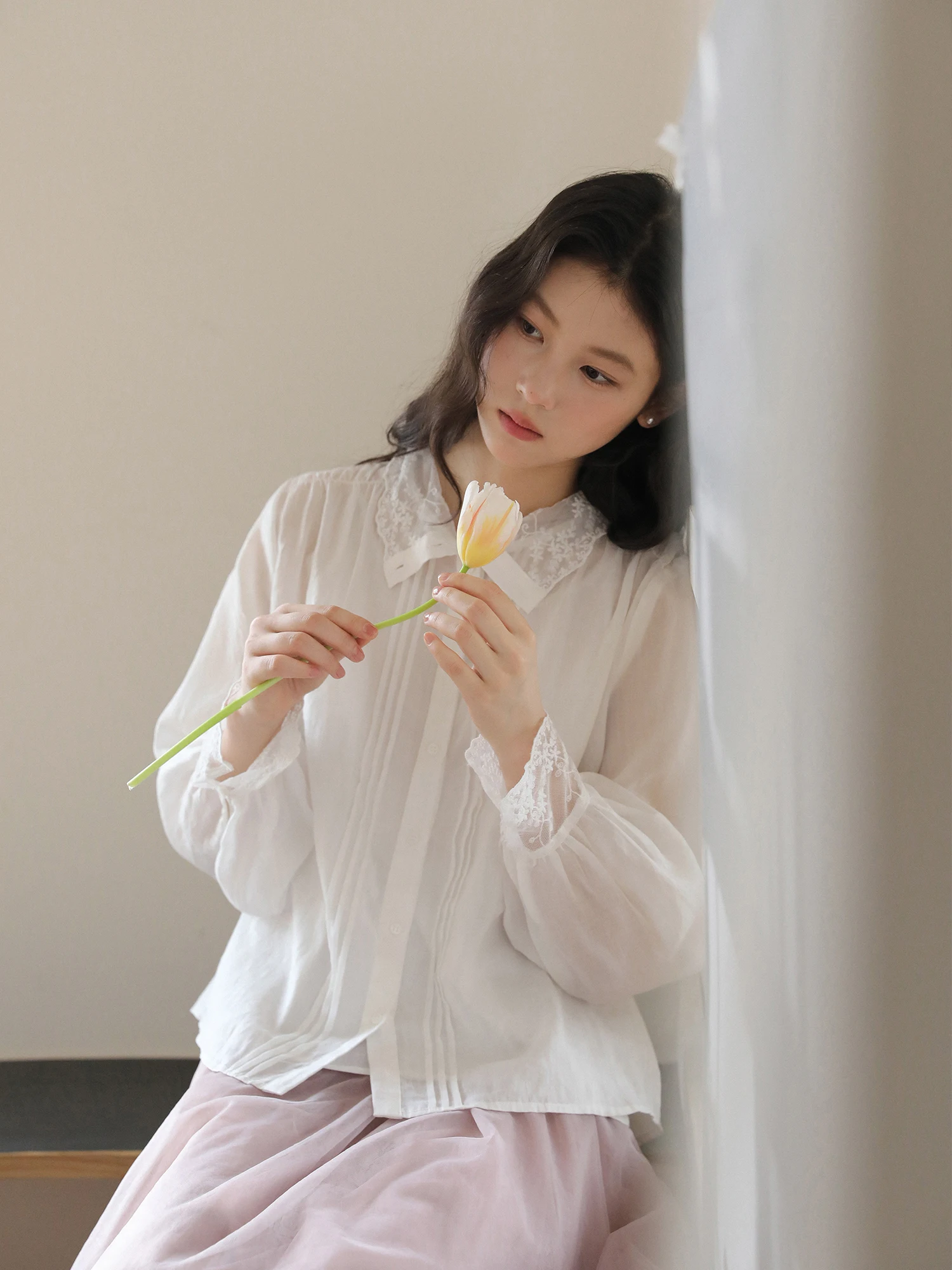 

Elegant Lace Trim Shirt Women's Spring White Shirt Beautiful Meticulous Austin Mist Airy Feel Loose Fit Long Sleeve Button up