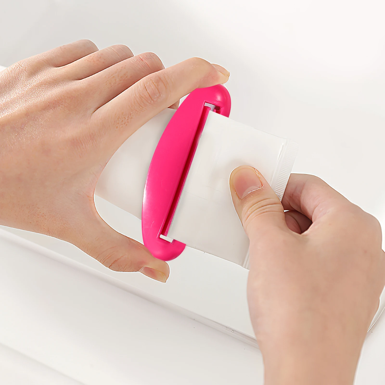 

18 Pcs Toothpaste Squeezer High Quality Plastic Mini Tube Extruder Squeezing Tool Aluminum Salon Use Pigment Cream