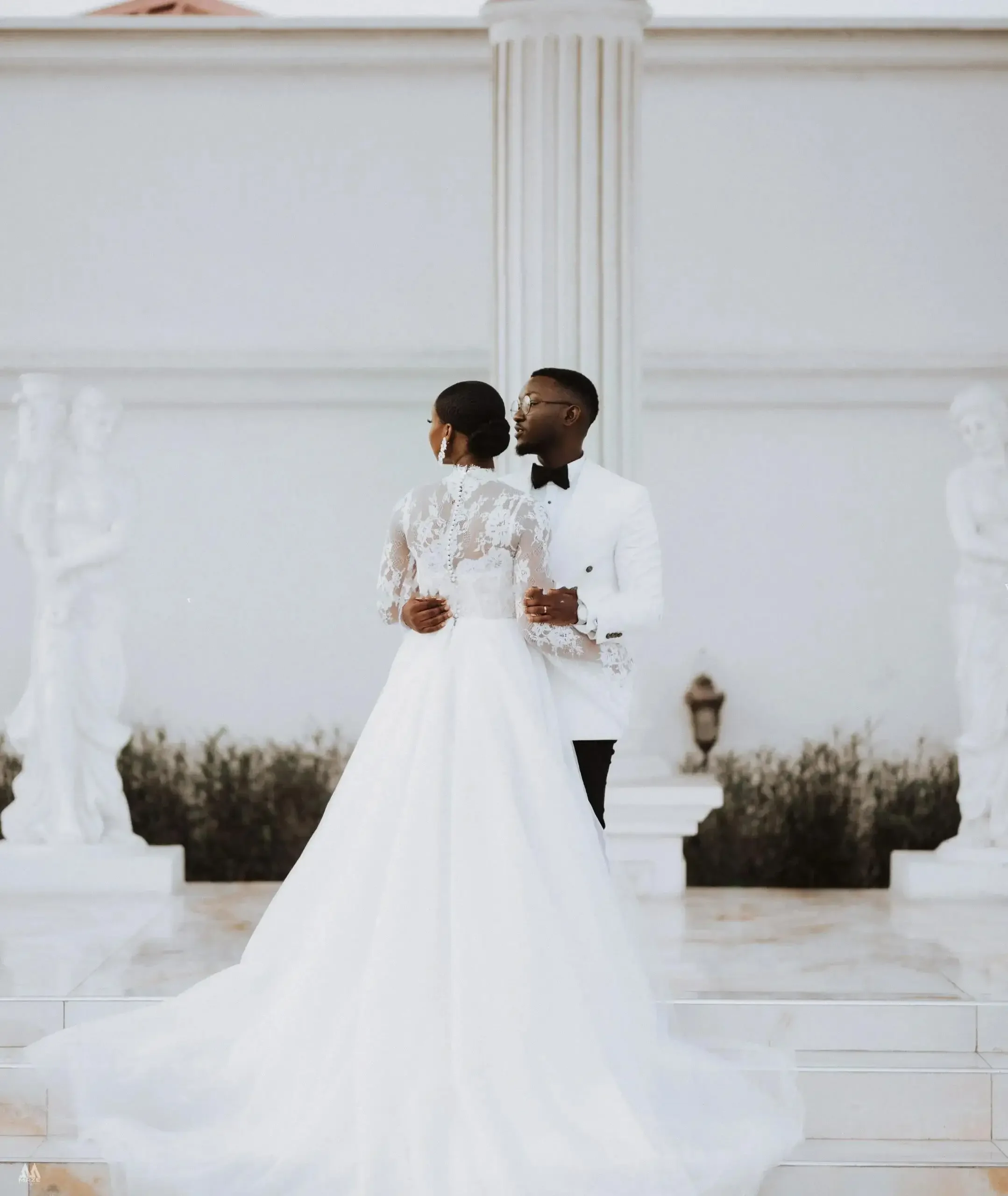 Robe de Mariée Sirène Personnalisée avec Col Haut et Appliques en Dentelle, Manches sulf, avec Traîne, pour Patients, Charmante, 2024