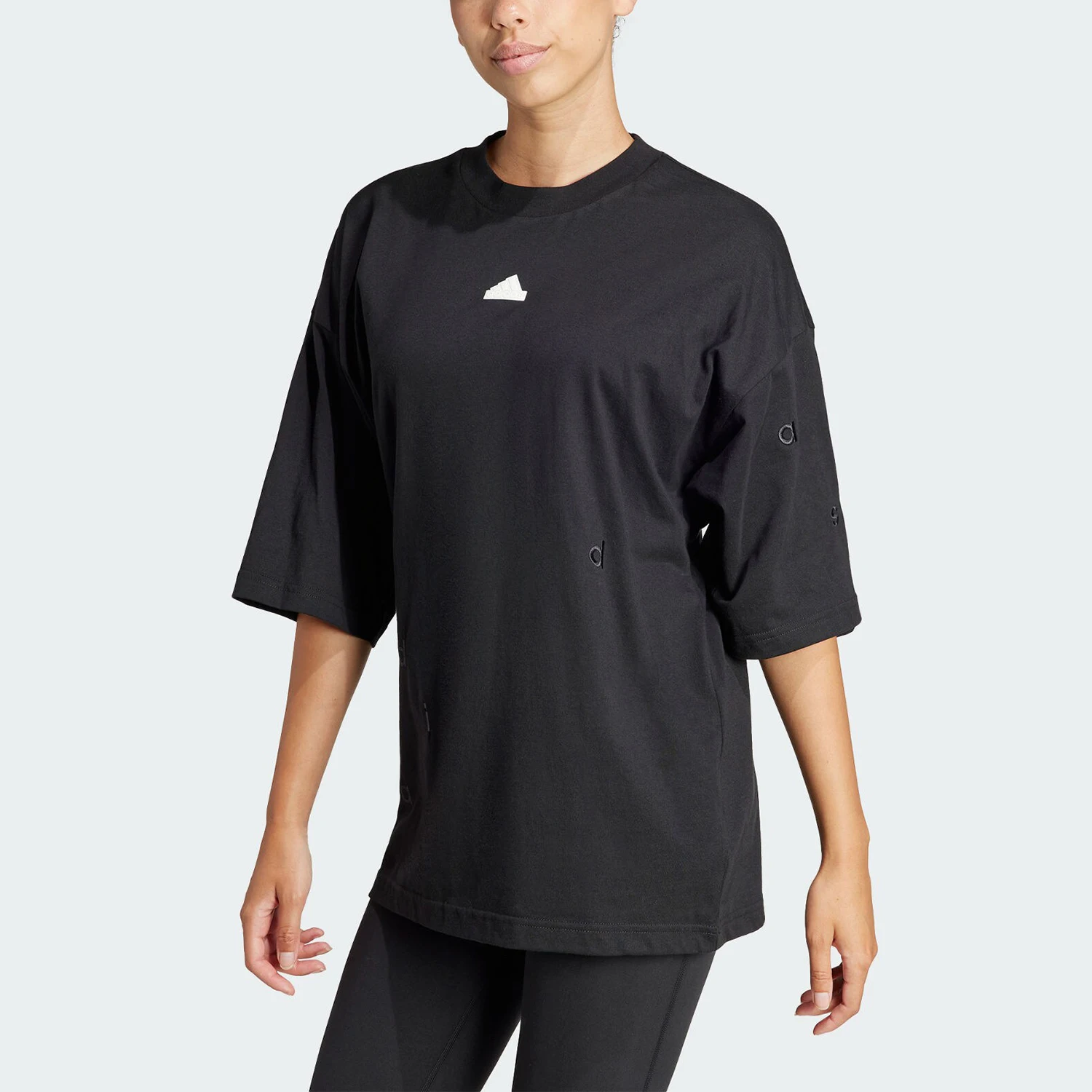 

Официальная женская футболка Adidas Authentic W BLUV Q1 TEE с коротким рукавом и круглым вырезом IP2264