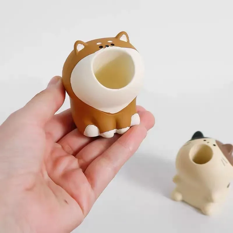 Japanese Office Desktop Furnishing Articles Lovely Mouth Cat Makeup Lipstick Receive A Box Brush Brush Pot Students Stationery