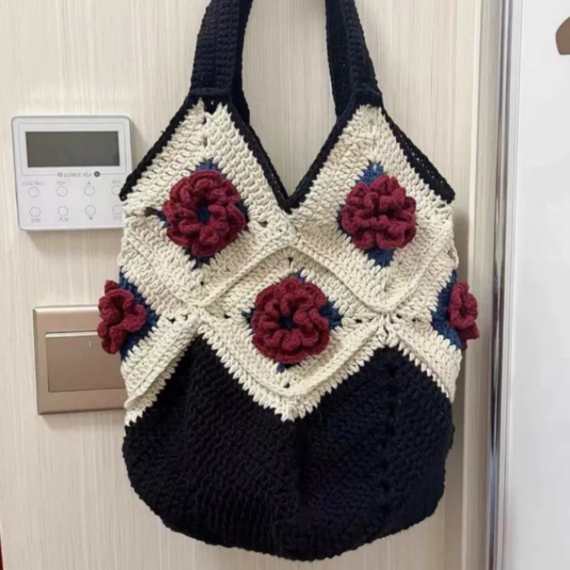 Hollow shoulder bag, three-dimensional camellia handbag, shopping bag, leisure and fashionable wrist bag