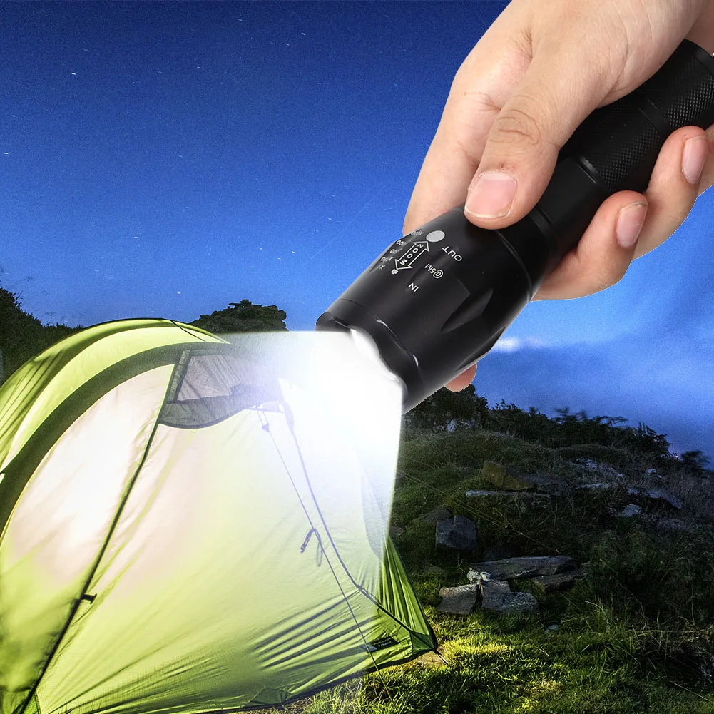 Meerkleurige zaklamp RGBW 4-kleuren in 1 LED-zaklamp Telescopische zoombare zaklamp Waterdicht buitenkampeerlicht