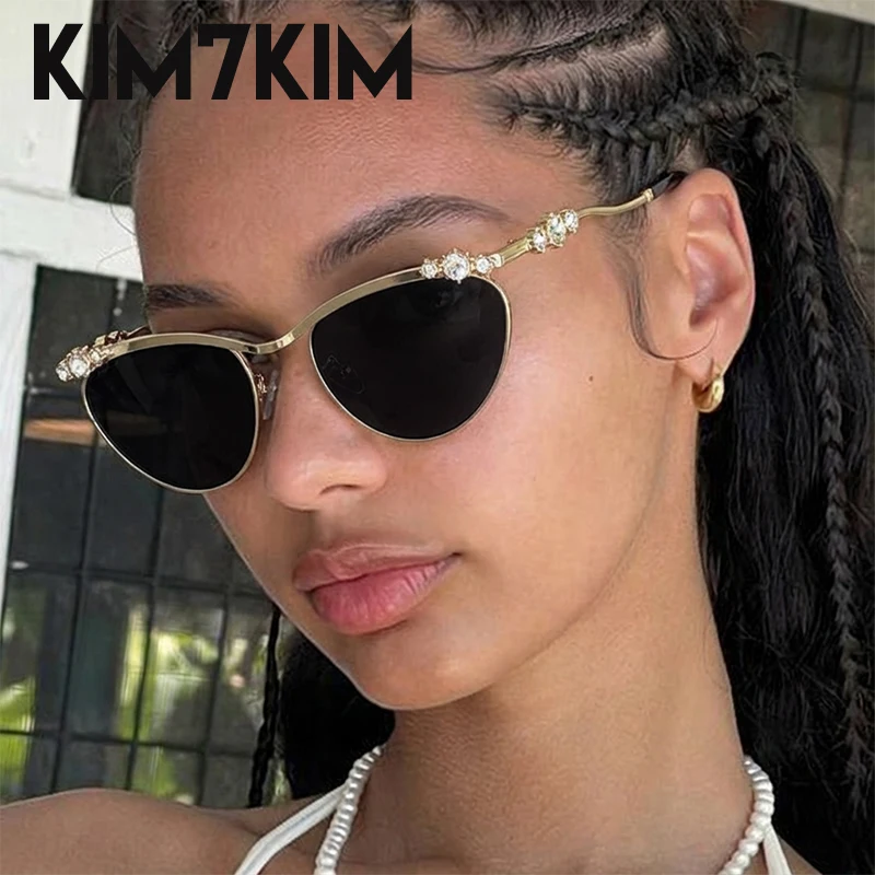 

Sexy Cat Eye Sunglasses Women 2025 Luxury Brand Fashion Rhinestones Metal Frame Sun Glasses For Ladies Vintage Trendy Eyewear