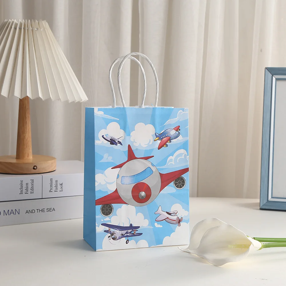 שקיות נייר מטוסים