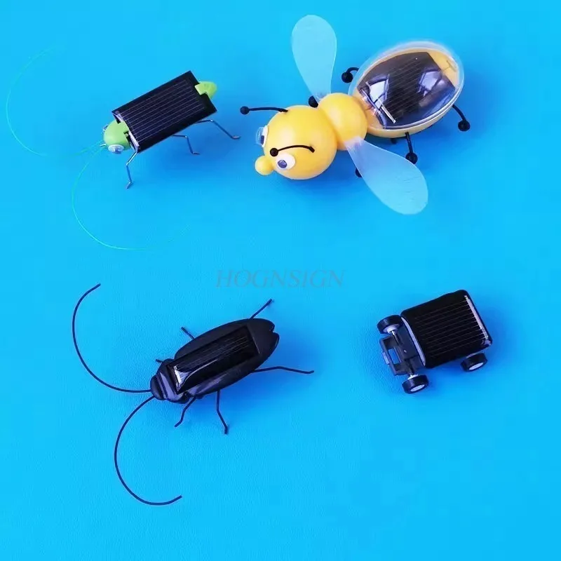 2pcs Mini solar powered car, cute grasshopper, bee, light energy toy, novel and creative, scientific gift