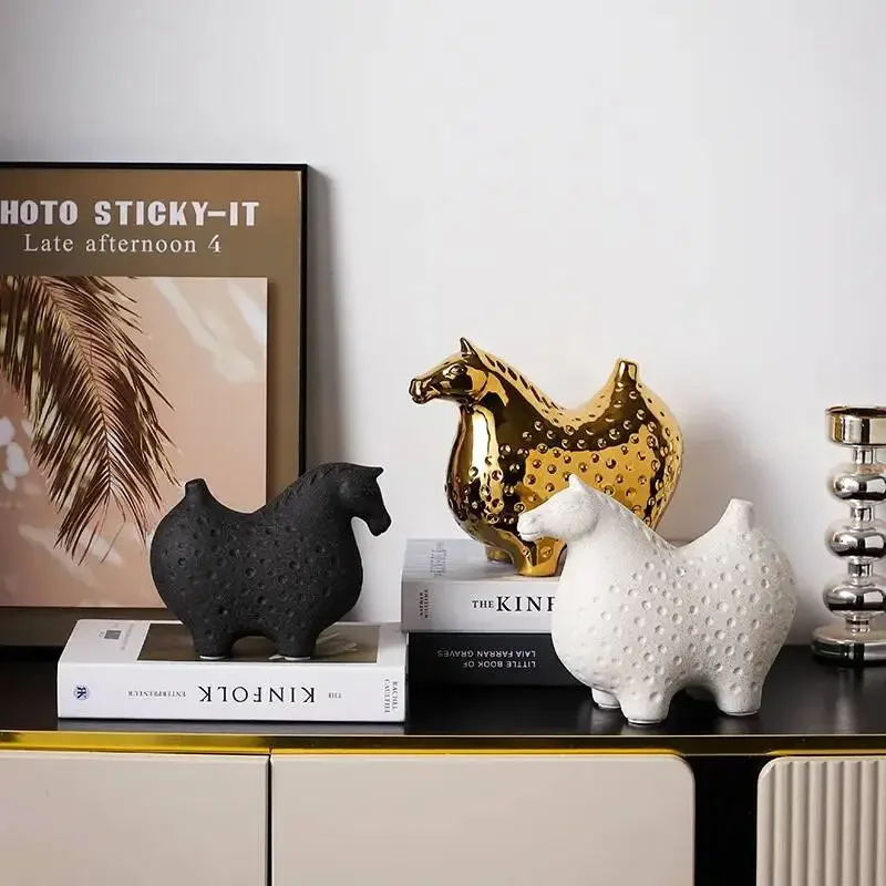 Ceramic Handicrafts Golden Horse Figurine Polka Dot Horse Sculpture Animals Decorative Figurines Home Decoration Accessories
