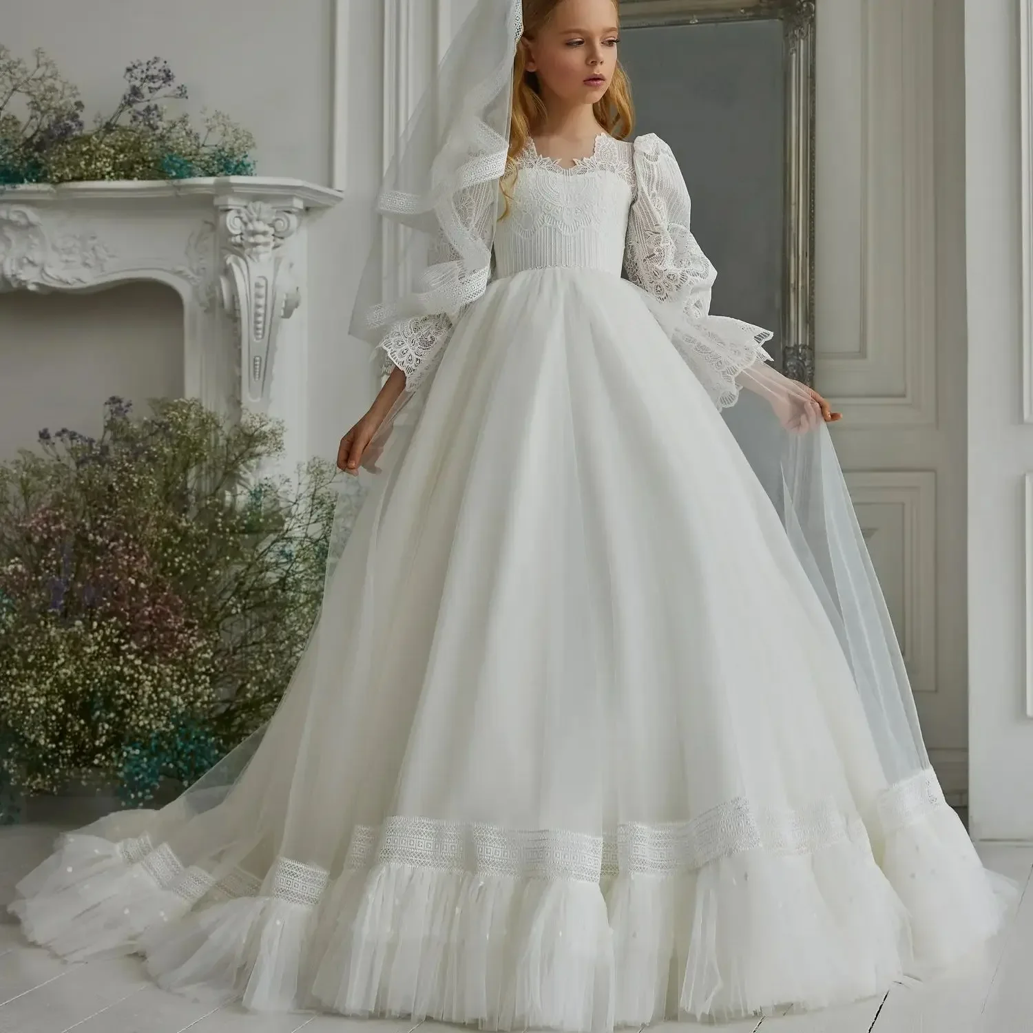 

Customized White Princess Flower Girl Dress for Wedding Lace Appliques Floor Length Kids Girls First Birthday Party Ball Gowns