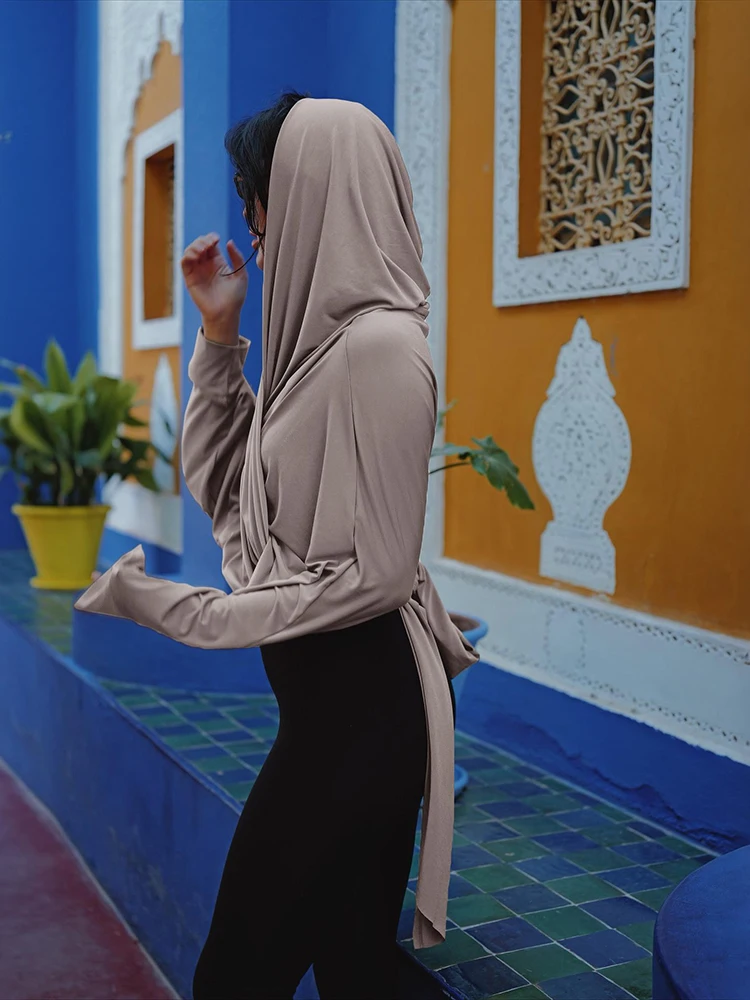 

Cutenew простой укороченный топ с капюшоном, женский повседневный укороченный топ с v-образным вырезом на шнуровке, осенний тренд, однотонный эластичный тонкий уличный пуловер с длинными рукавами