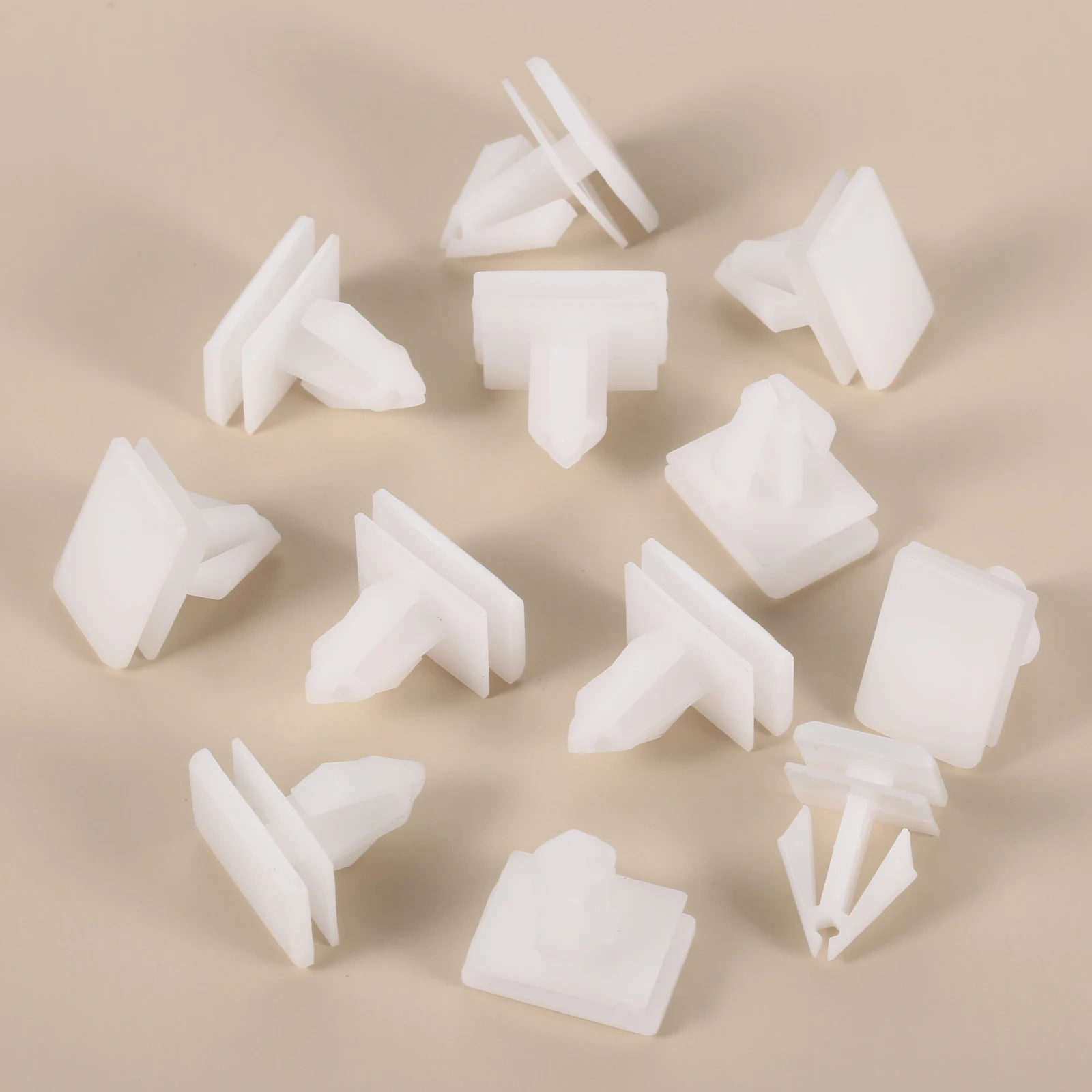 20pcs Rocker Panel Moulding Clips 68092697AA Fit for Jeep Liberty Dodge Durango Charger Chrysler 300 White Nylon Fastener Clip