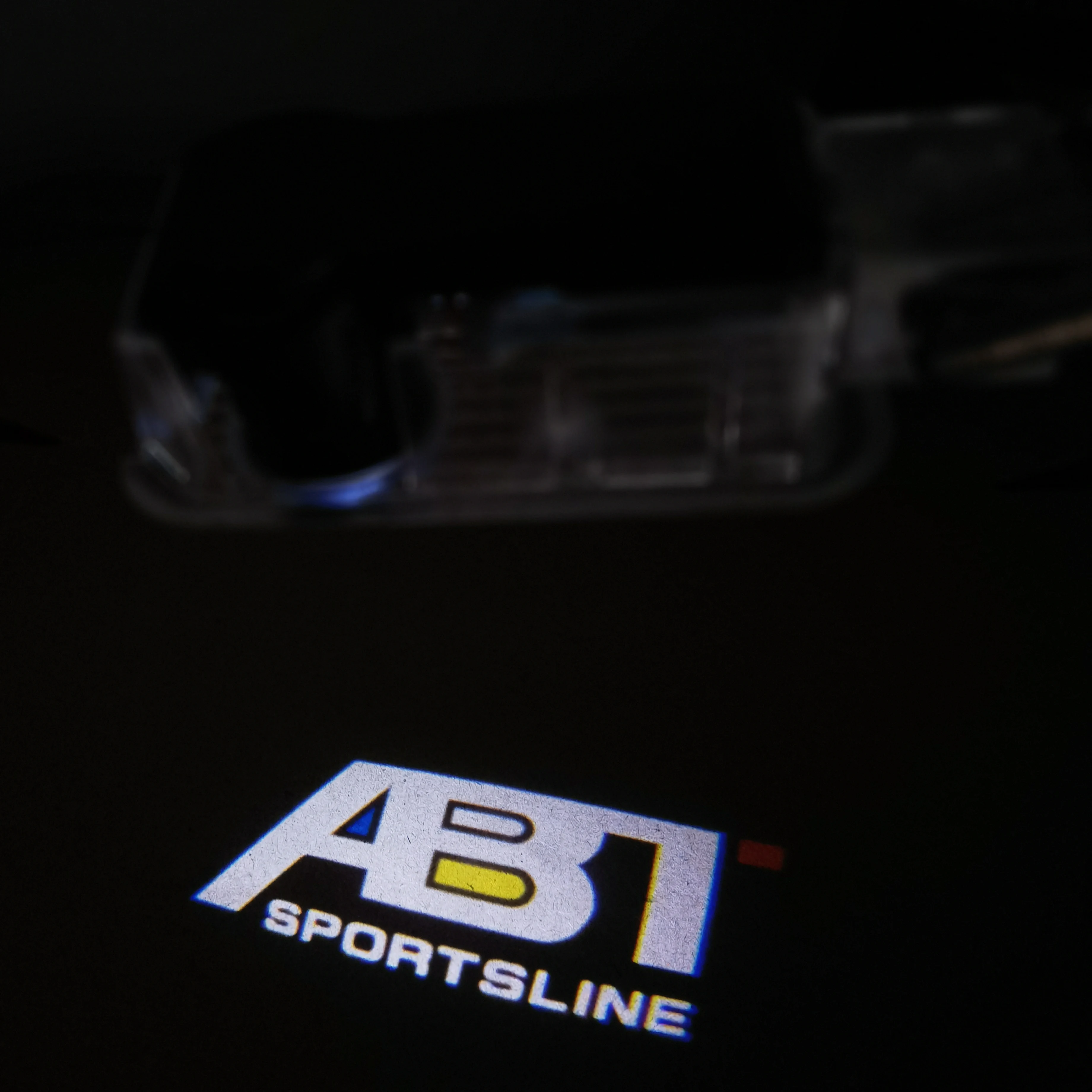 ABT SPORTSLINE الظل لأودي ضوء الباب 2 قطعة VW ضوء لافت للانتباه ABT ترحيب ضوء لشركة فولكس فاجن أودي RS5 RS3 SQ5 A4 A5 A6 A3 S4 Q5 Q7