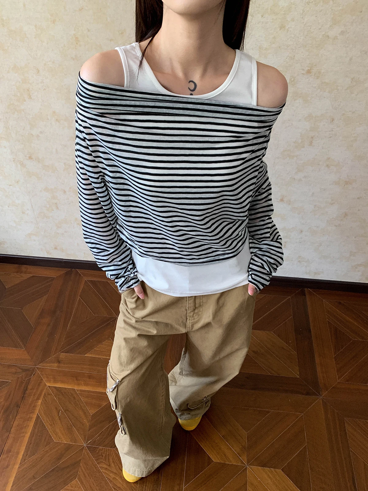 

Комплект из двух предметов Apocket American Lazy Striped: свободный топ с длинным рукавом и воротником-стойкой в стиле Y2K, тонкий, летний, стройнящий, женская мода