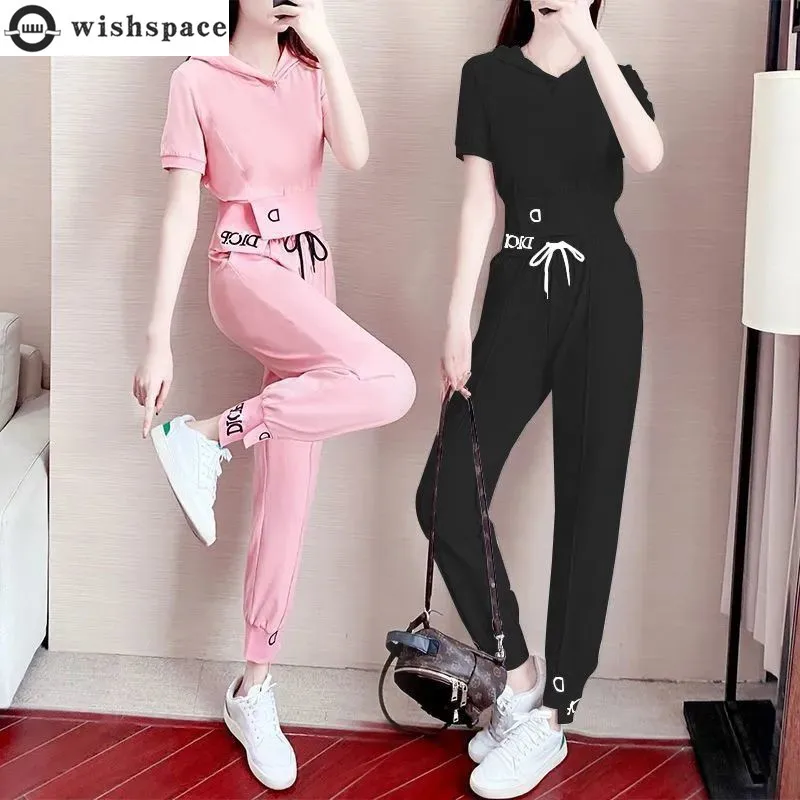 

Fashion Sports Set Summer New Korean Edition Western Style Casual Short Sleeved Top Age Reducing Pants Two Piece Set