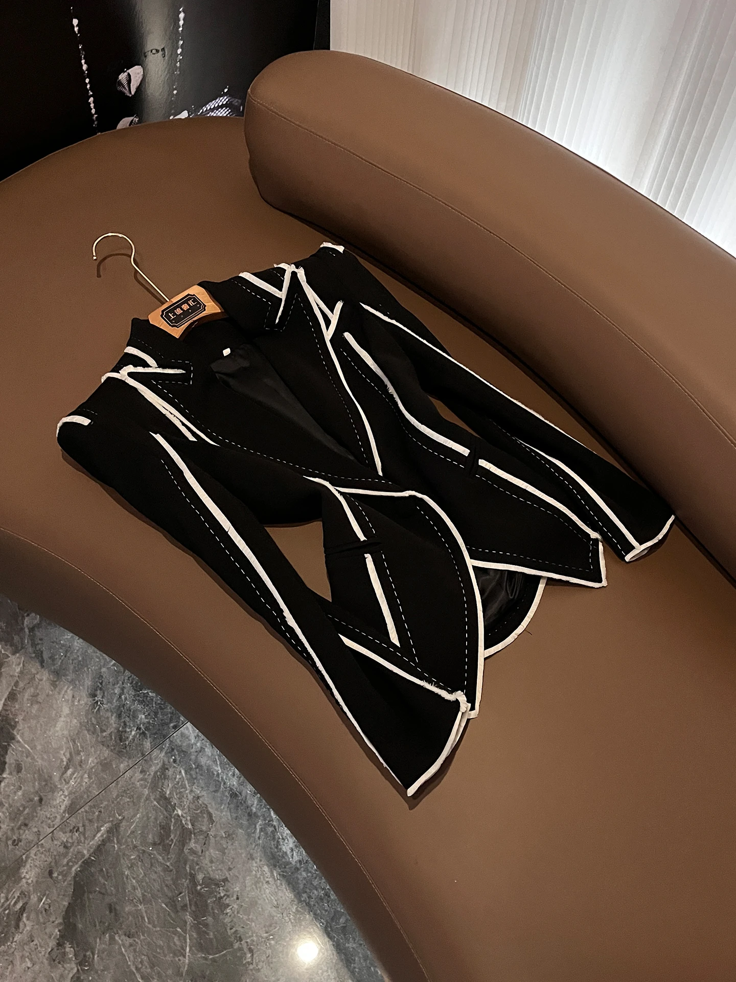 

Spring 2026 Women's Slim Fit Long Sleeve Color Block Suit Jacket Versatile Office Wear Black Polyester Fiber V Neck Full
