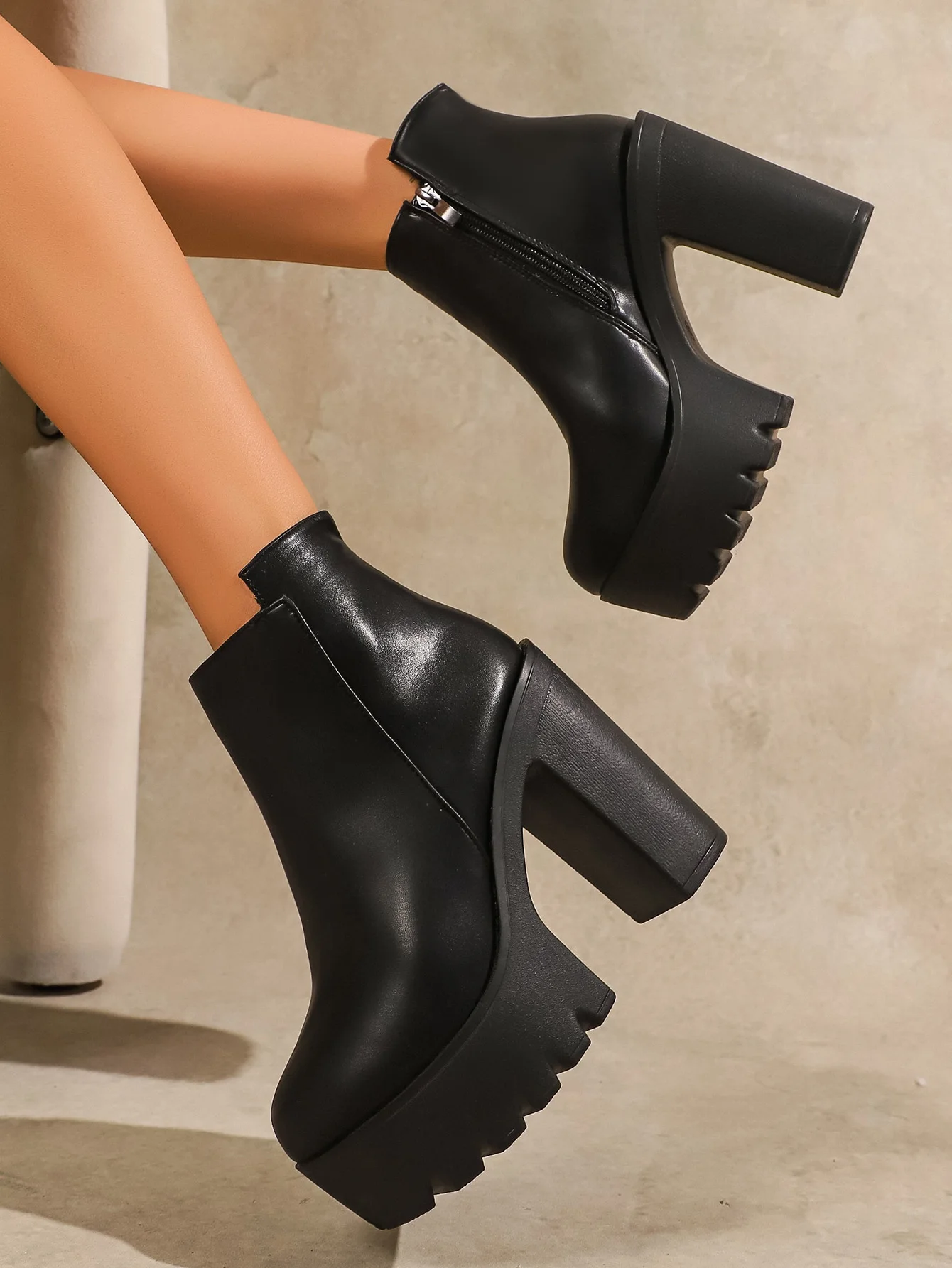 2025New Super High Heel Stiefel Hohe Ferse Schuhe Starke Ferse Kurze Stiefel Herbst Winter Wasserdichte Plattform Einzigen Frauen Stiefel – Detail 13