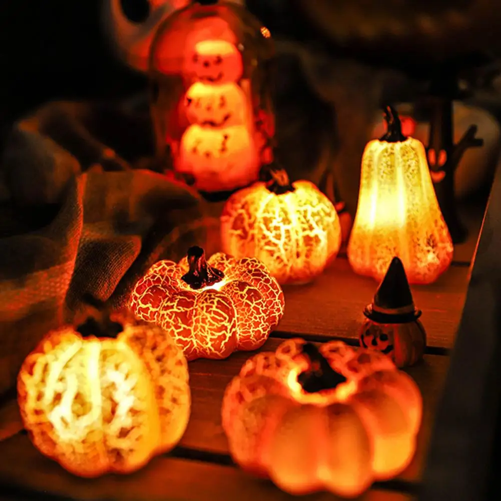 Realistic Cracked Pumpkin Decoration Light-up Pumpkin Figurine Halloween Sculpture for Fall Harvest Home Decor Resin for Autumn