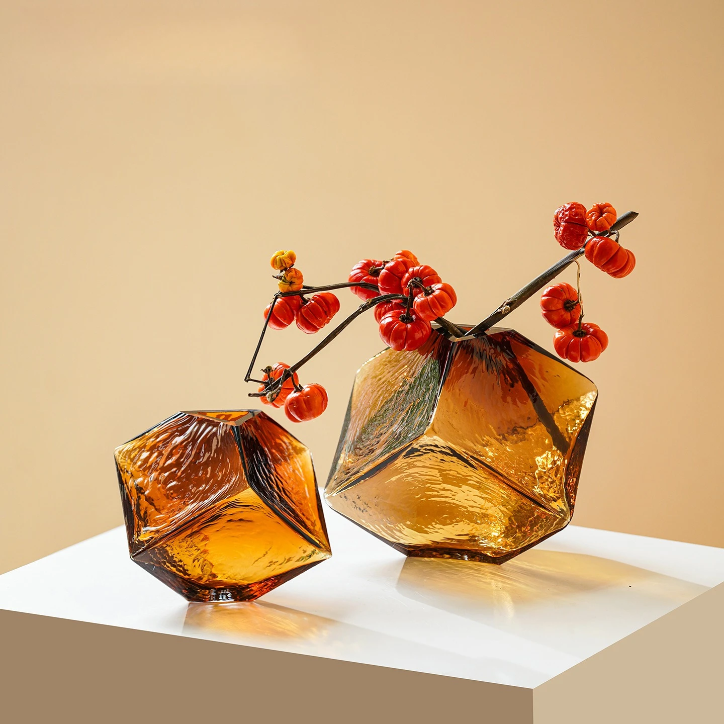 

Geometric vase ornament, living room dining table, office desktop display, simulated flower glass vase