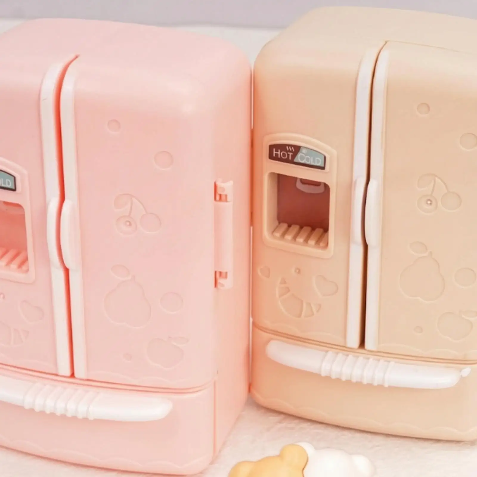 Portable Industrial Fridge Miniature Dollhouse Prop with Interior Shelves and Fruit Relief for Tabletop Display and Room Decor