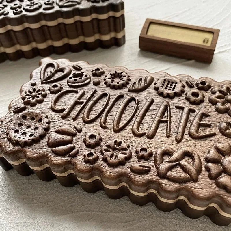 Chocolate sandwich biscuits watercolor paint box 24 colors 48 colors walnut sub-box retro pose