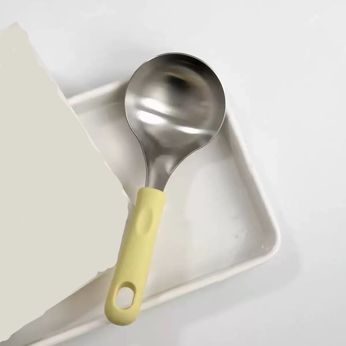 Stainless Steel Food-Grade Soup Spoon for Home Use, Silicone Hot Pot Spoon with High Temperature Resistance, Short Handle, Anti-Scalding Spoon 1Pcs
