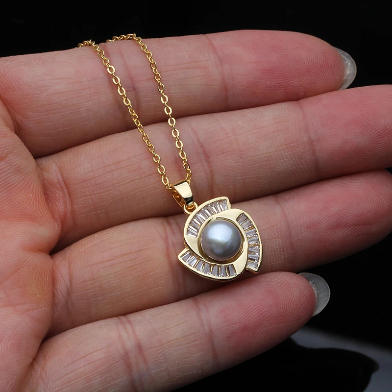 

Trendy Gold Plated Pearl Pendant Pendant Mother Anniversary Gift White Black