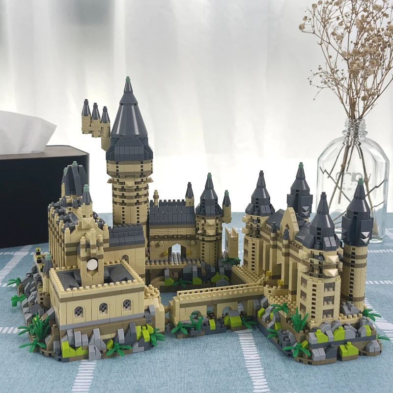 Micro Building Blocks Hogwarts School Harry Potter Castle Bricks Toys for Boys Girls Kids Adult Christmas Gifts DIY Toy 3000+Pcs