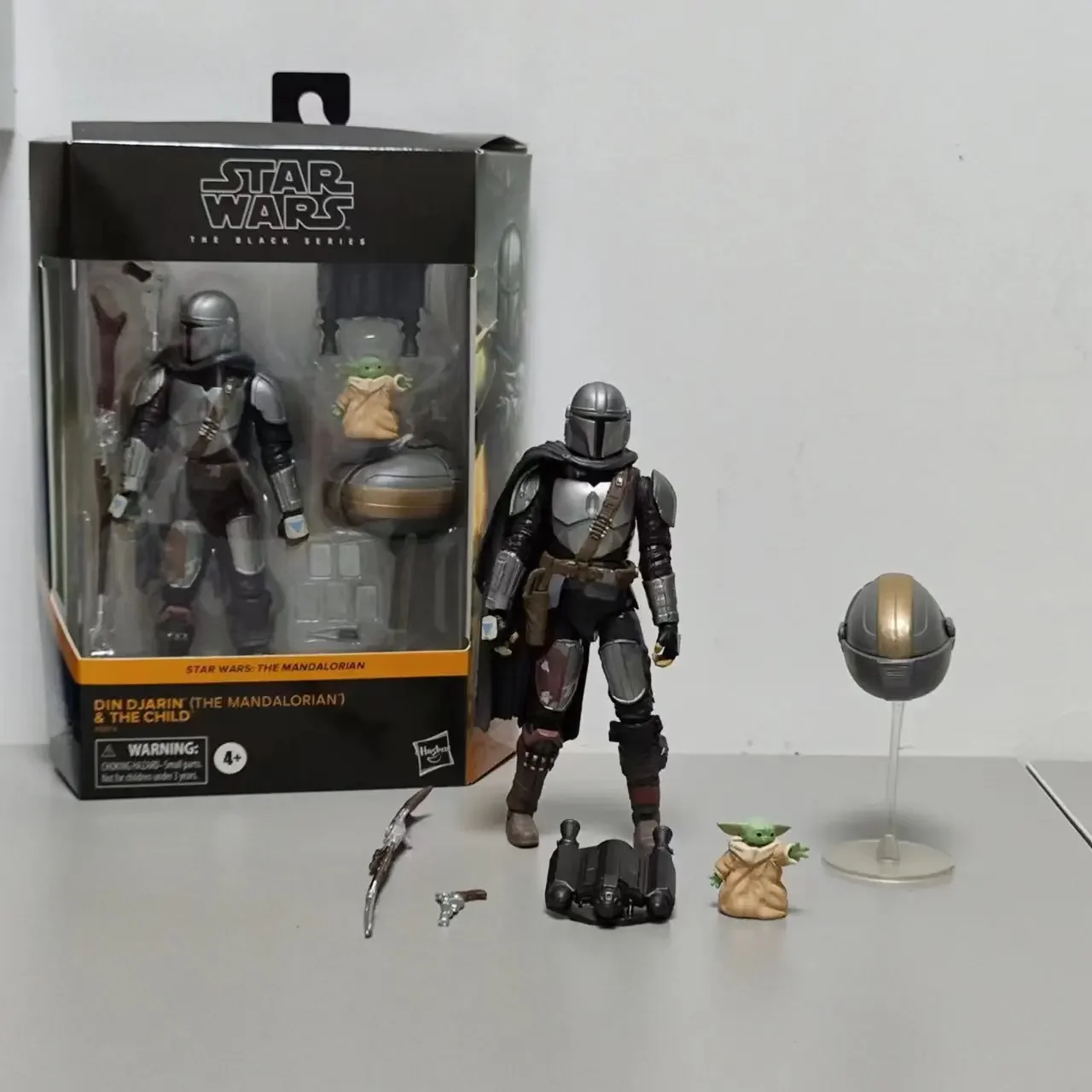 Star Wars la serie negra-Din Djarin el mandaloriano el niño bebé Yoda articulaciones modelo de figura de acción móvil juguetes caja de regalos