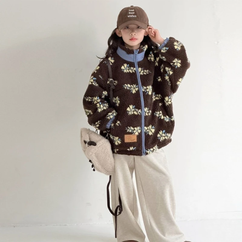 خريف/شتاء 2025 معطف دافئ جديد عصري للأطفال سميك ومطبوع بألوان محظورة وياقة واقفة #4