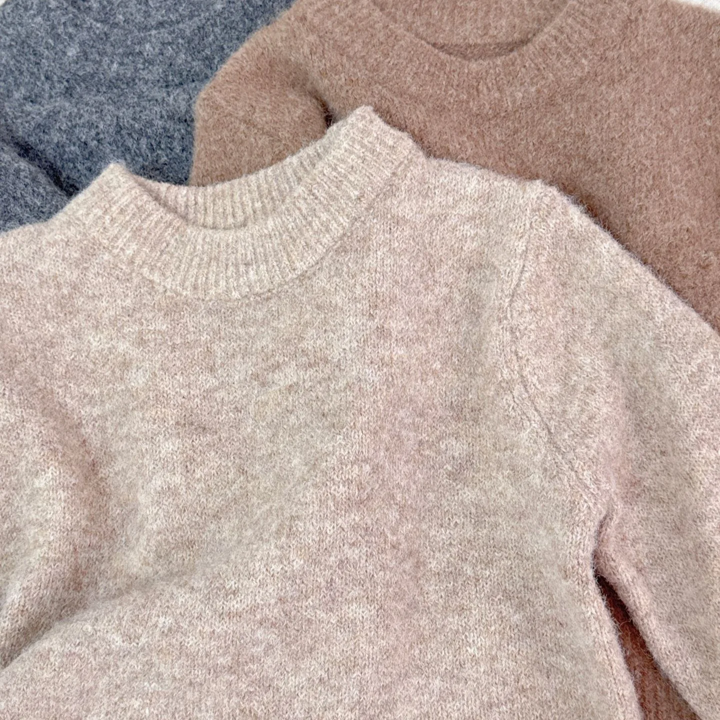 Kids Pullover T-Shirt Long Sleeve Cotton Crew Neck Undershirt Solid Basic Casual Tops for Boys Girls Spring Autumn