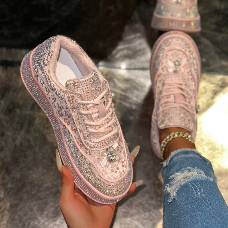 

Высококачественная удобная, противоскользящая и дышащая женская спортивная и повседневная обувь со шнуровкой и стразами на толстой подошве с цветными блоками