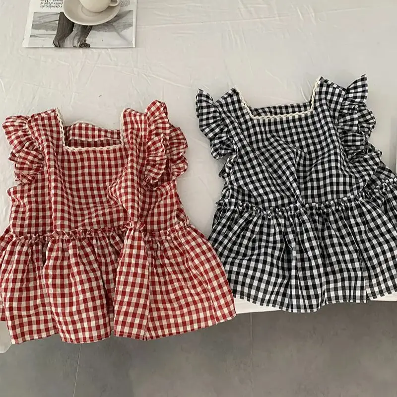 2025 ฤดูร้อนใหม่เผ็ดสาวอารมณ์อเนกประสงค์หลวมสบายๆลาดไหล่หนึ่งไหล่ลายเสื้อยืดผู้หญิงด้านบน