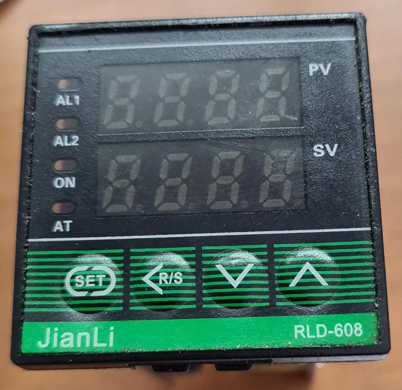 

RLD-608 Temperature Controller