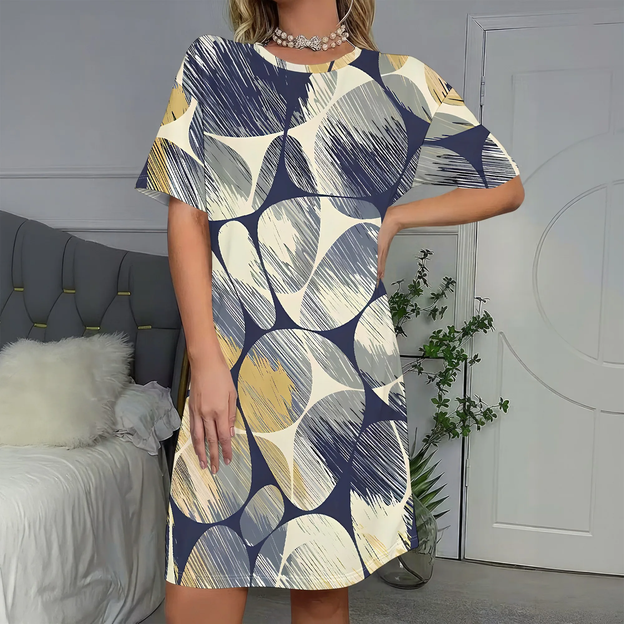 

Abstract Art Print, Short Sleeve Dress, Loose Fit Shift, Casual Summer Wear, Beach Vacation Outfit, S-2XL