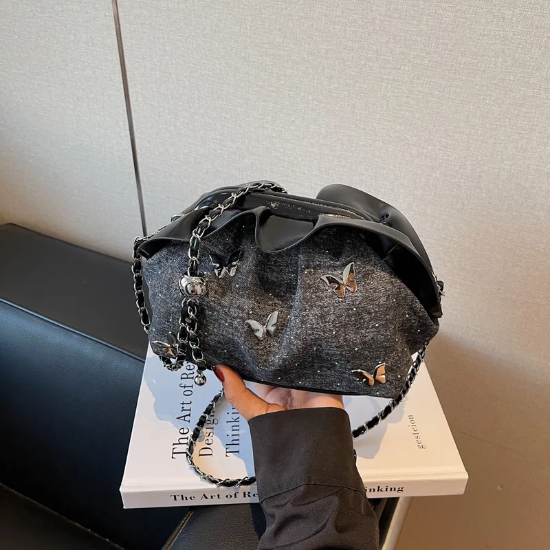 Tas Selempang Wanita Model Quilted Cloud 2025 dengan Tali Rantai, Kantong Mini Crossbody dengan Kancing Magnet untuk Penggunaan Sehari-hari dan Kencan di Kota ​