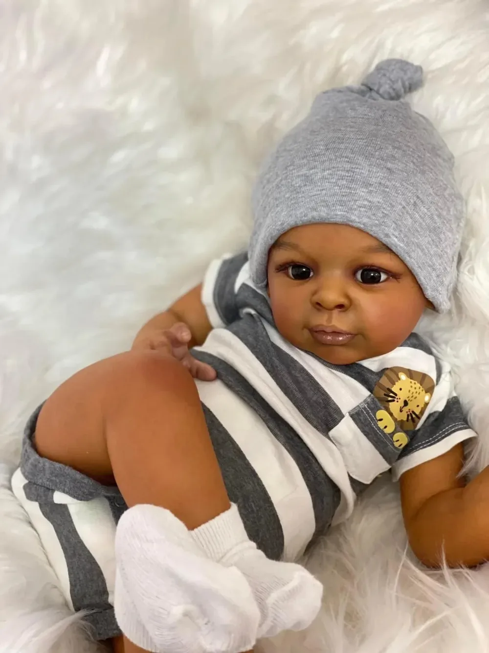 60CM Already Finished Reborn Baby Doll Jaylan in Dark Skin Soft Body Real Looking Baby Dolls Hand Painted 3D Skin Bebe Reborn