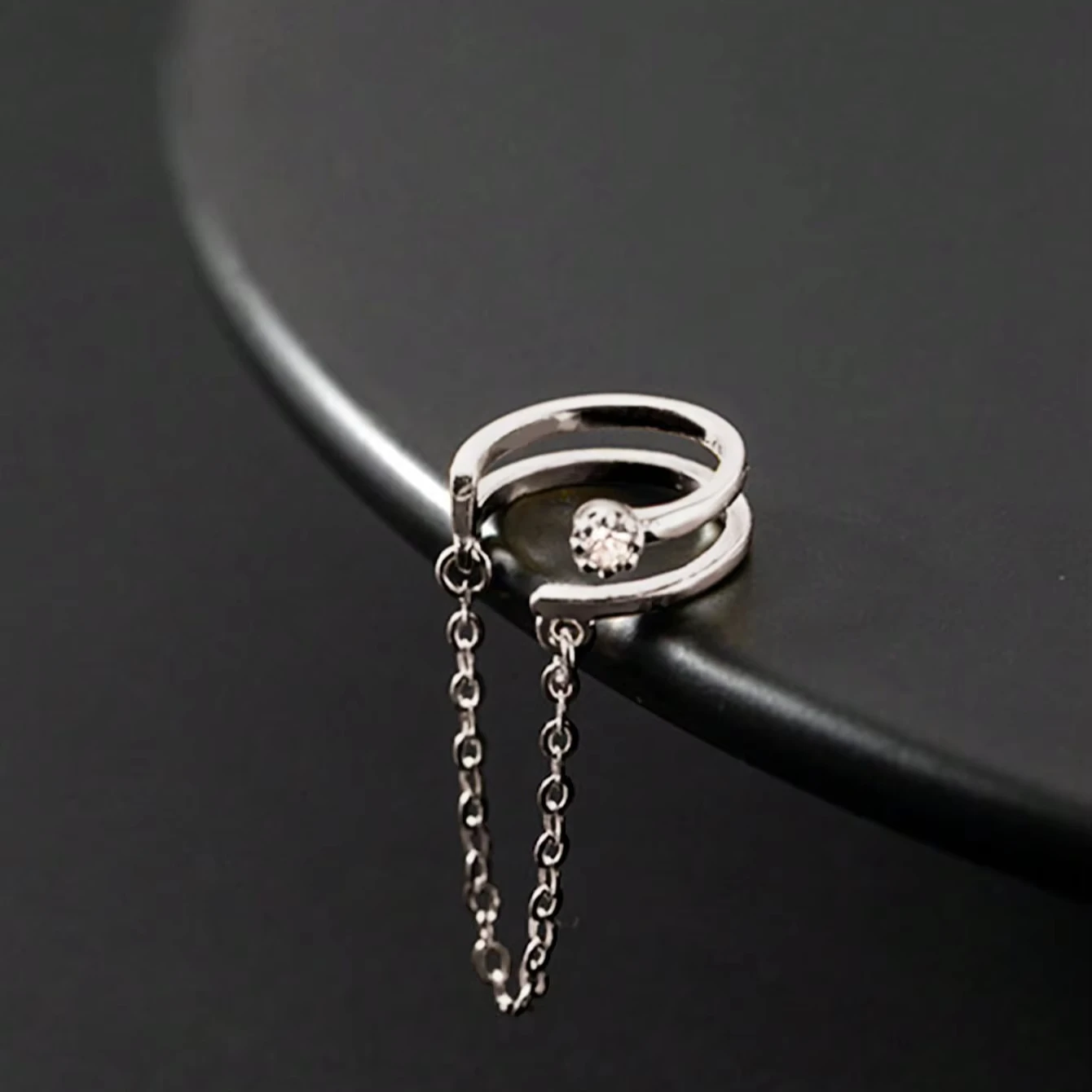 

Personalized Brass Ear Clip with Single Zircon and Double Ring Silver-Plated Gold Hoop Earrings for Gift