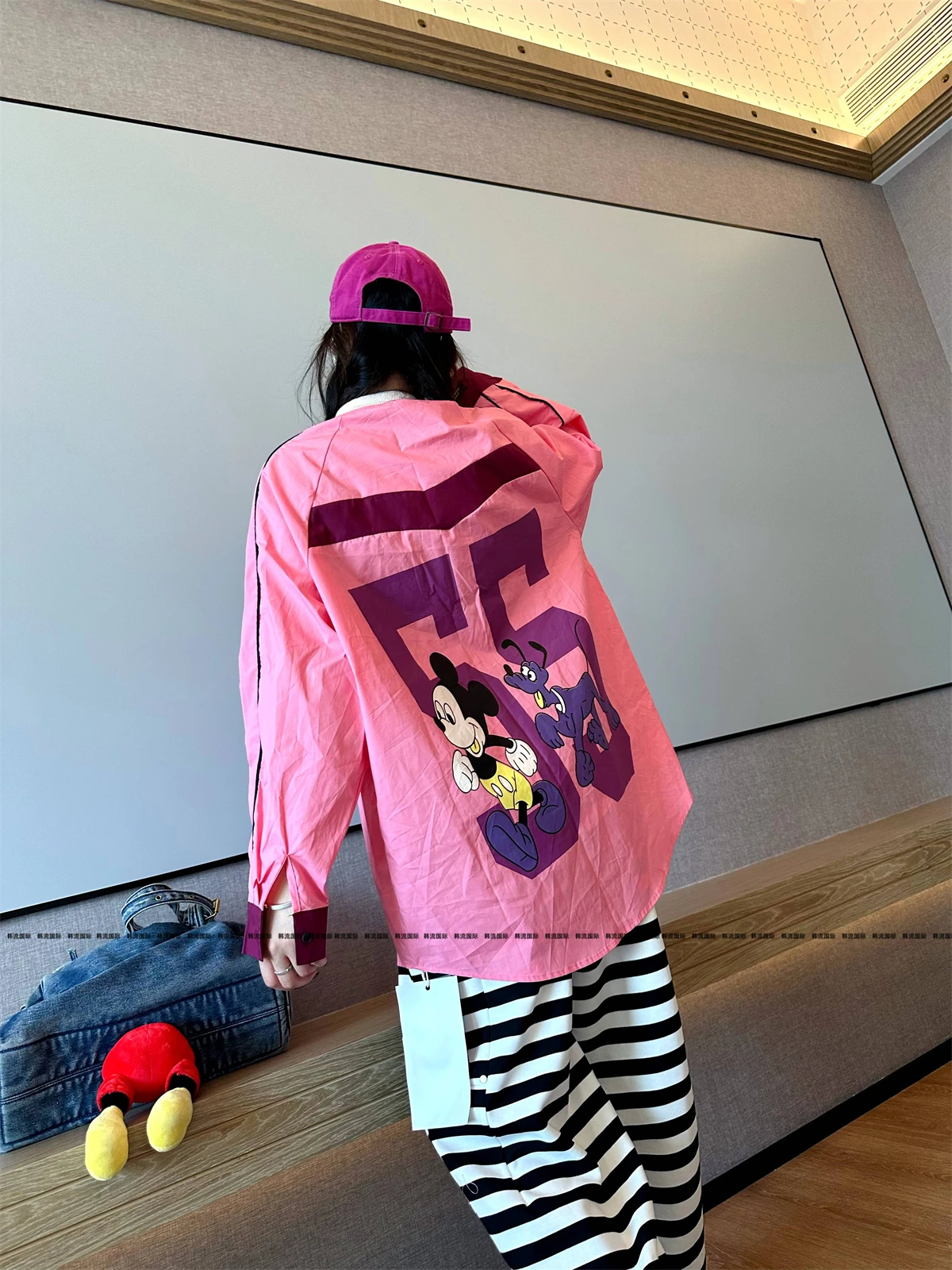 Oversized Shirts 2025 Spring Autumn New Loose Pocket Versatile Shirt Women Mid-Length Cartoon Print Single-Breasted Shirt Tops