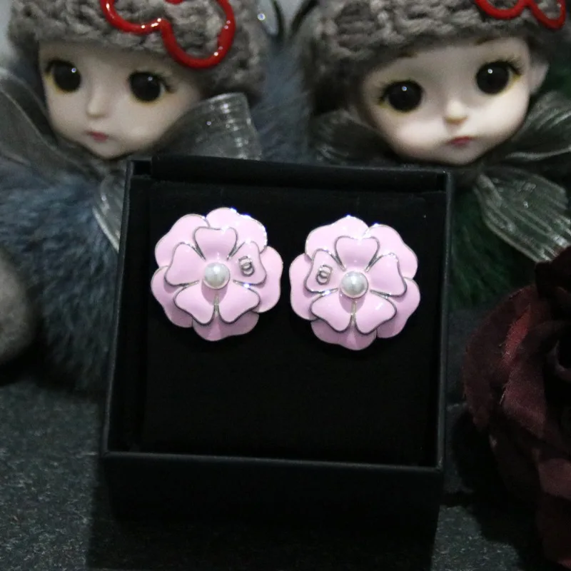 

3076 Xiaoxiang, новые розовые серьги-гвоздики Xiaoxiangfeng с цветочным светом, роскошные модные высокотемпераментные универсальные серьги-гвоздики