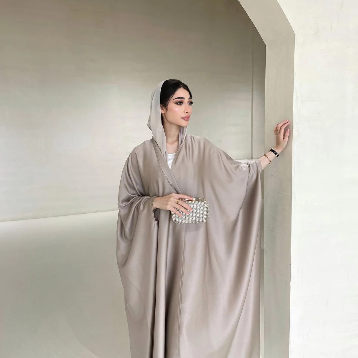 Muslim Modest Fashion Solid Satin Batwing Sleeve Casual Abaya Saudi Arab African Women Clothing Moroccan Kimono Kaftan Robe