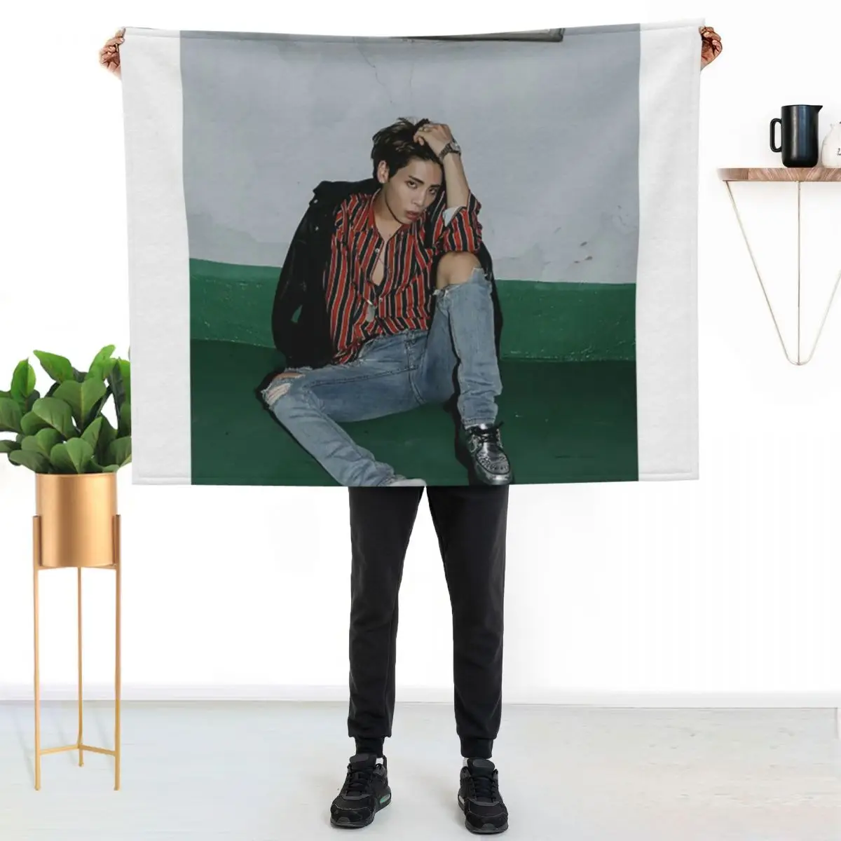 

Jonghyun Throw Blanket Soft Comfort Blanket for Reading Watching TV