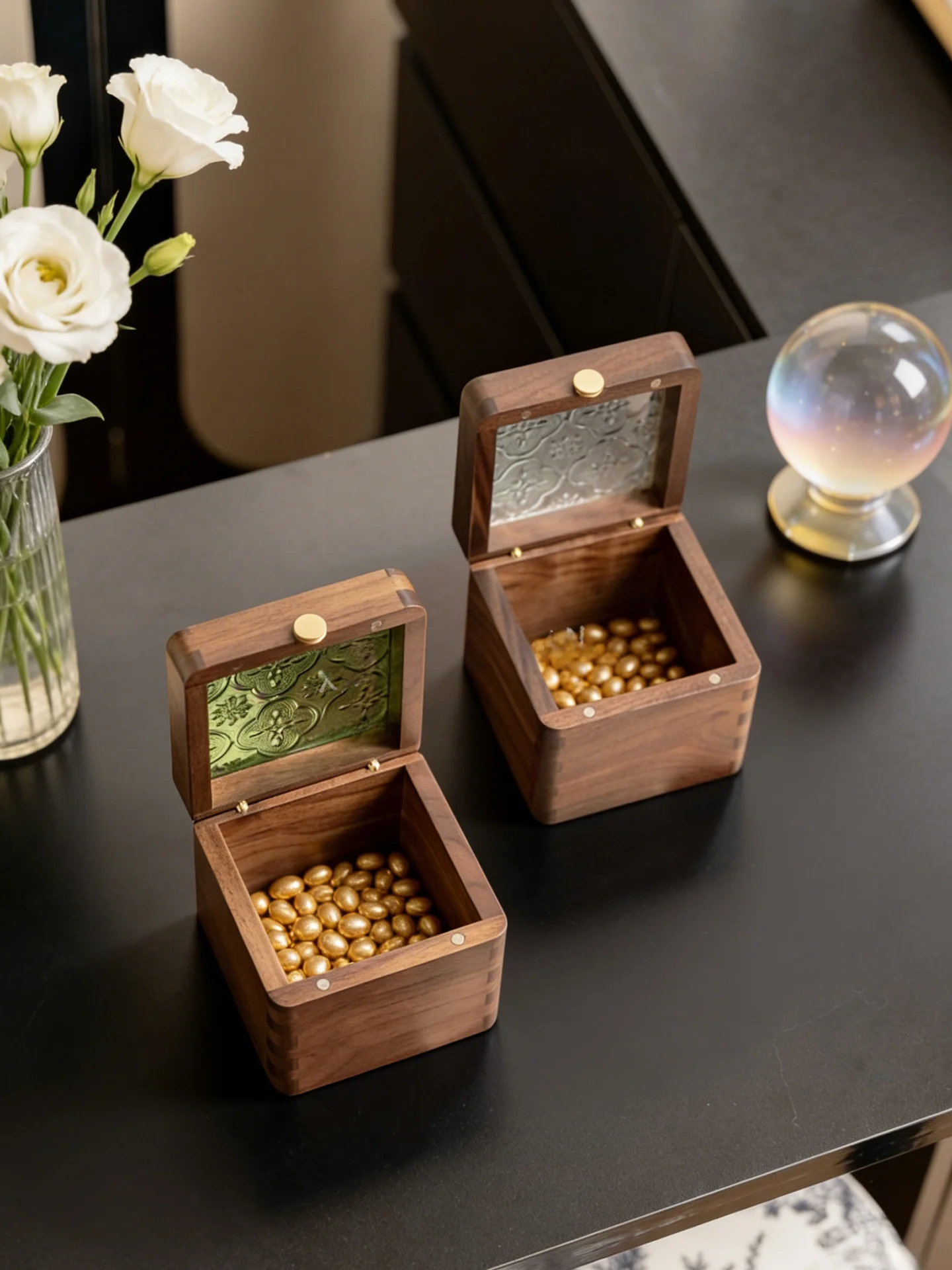 

Antioxidant Wood Storage Box for Storing Gold Bars And Beads Black Walnut Wooden Jewelry Box Vintage Style Desktop Orga...