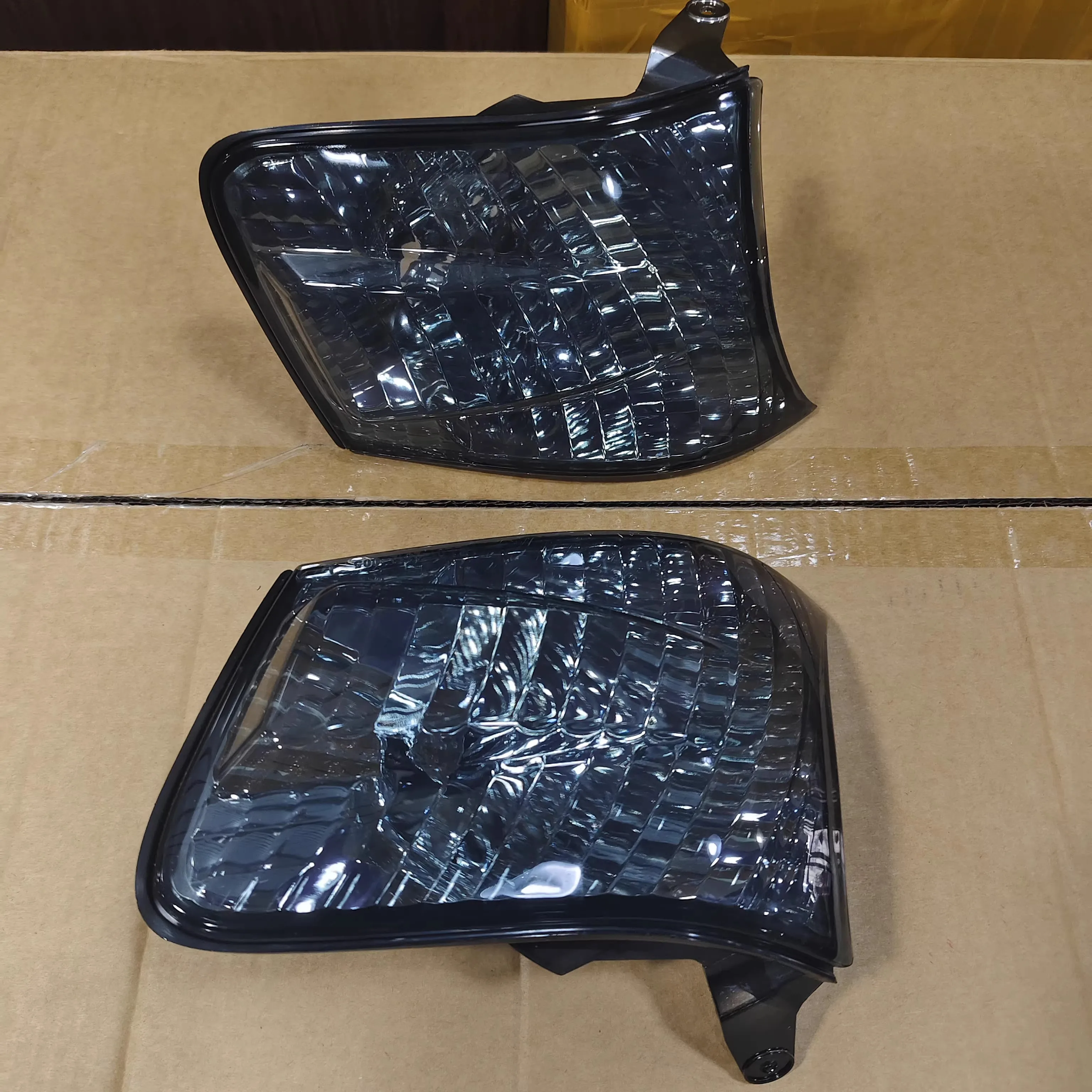 1Pair Car Corner Light Side Driving Lamp for Toyota Chaser JZX100 1997 Auto Accessories