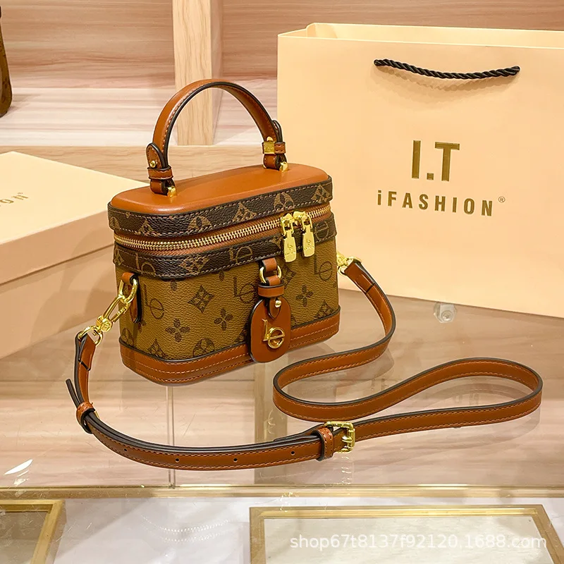 

Популярные модные элегантные кожаные сумки для подгузников для женщин, люксовый бренд, большая вместимость, минималистичная сумка через плечо, дизайнерская винтажная сумка-тоут.