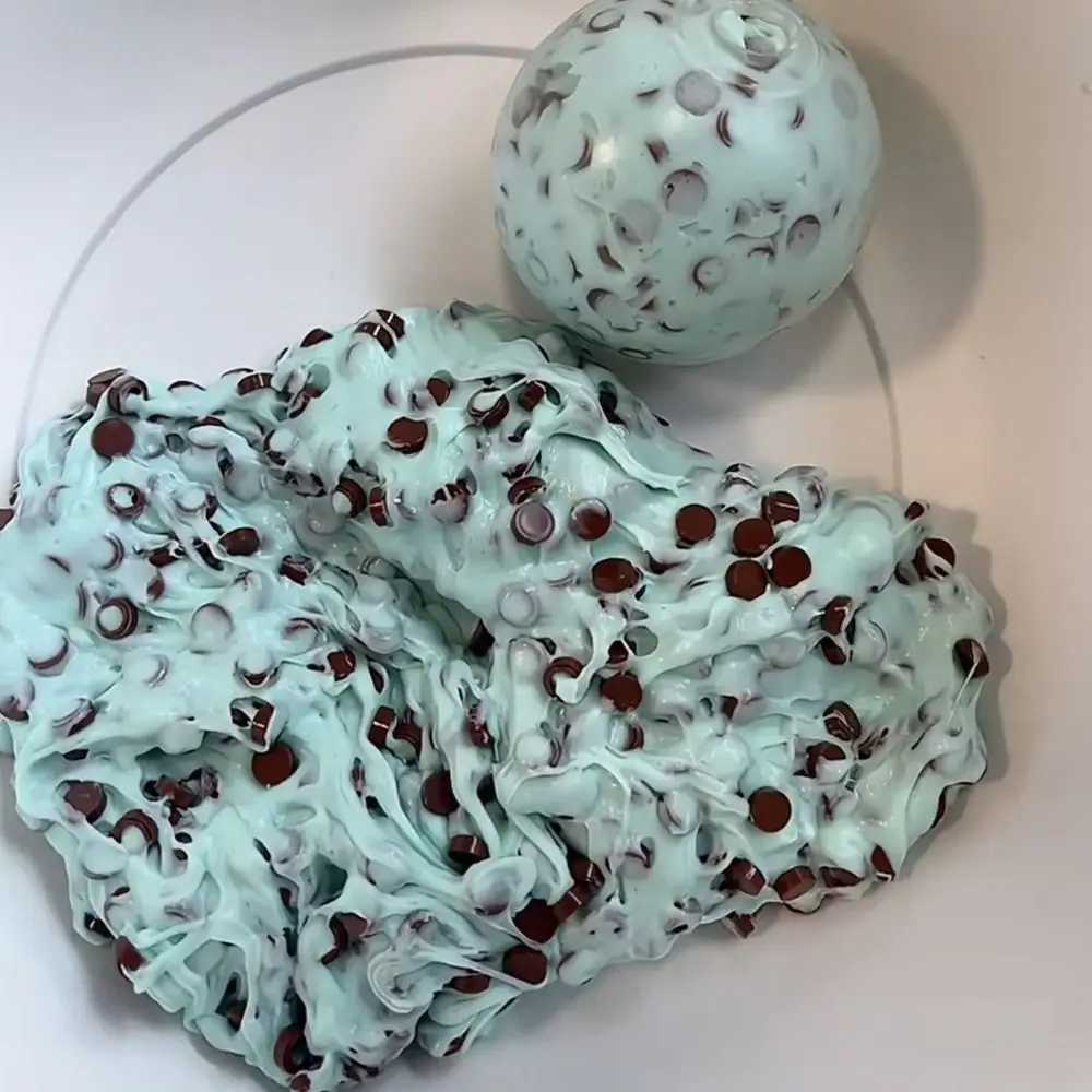 Pelota de Menta y Chocolate con Chips, Juguete Elástico Moldeable, Antiestrés para Adultos
